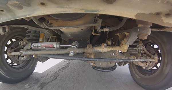 2000 Jeep Cherokee XJ Why They Call It The Death Wobble 1