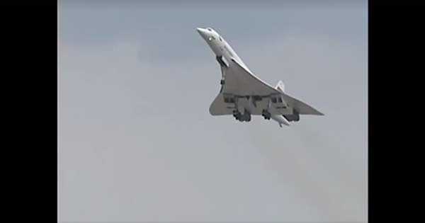 Concorde Airplane takes off 2