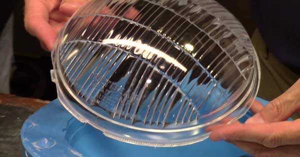 Headlight Lens Restoration 1