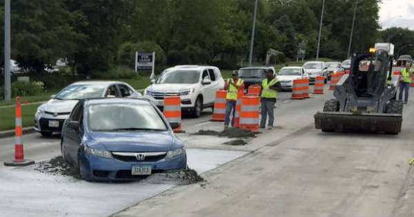 Honda Civic Fail road warning concrete 2