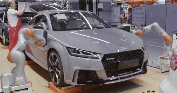 Production Process of 2017 Audi TT RS 2