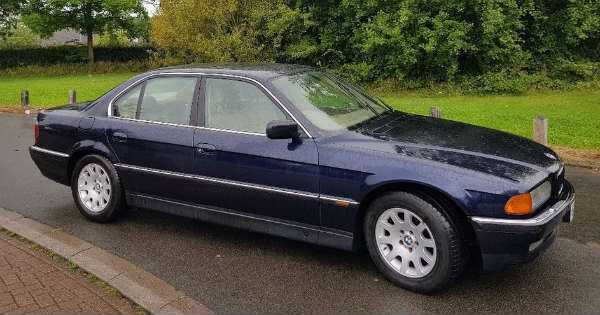 Buy This BMW 735i With A CAR PHONE For The Same Price As The New iPHONE X 1