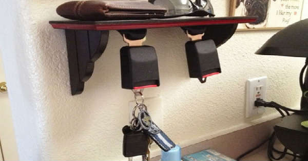 DIY Key Holder Looks Absolutely Awesome 11