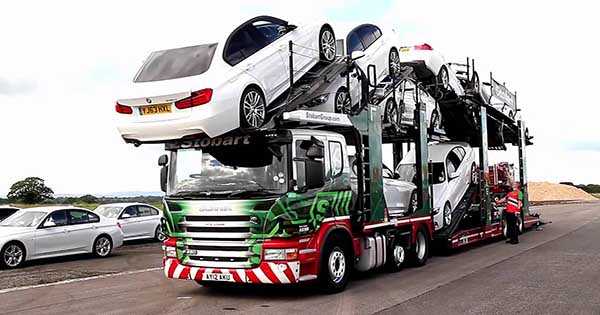 Eddie Stobart Transporter Loading BMW 1