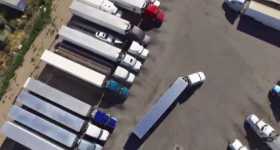 Immense Truck parking Skills parking trailer 1