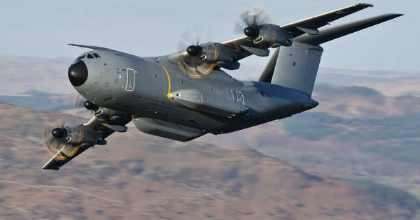 Mach Loop Flying Planes Look Absolutely Stunning 2