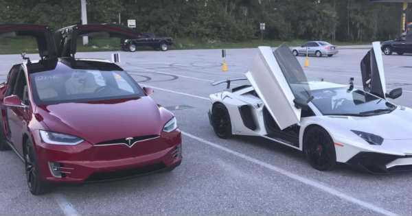 Record Breaking Tesla Model X P100D vs Lamborghini Aventador SV 1