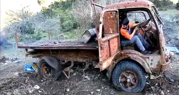 Rescuing an Old Abandoned Fiat 642 Truck 1