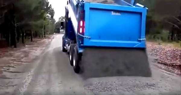 The Most Skillful Truck Drivers Ever 1