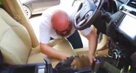 This Is How They Steal Car In Just 3 Minutes 2
