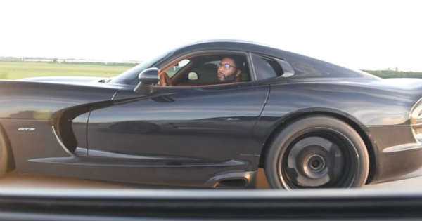Twin Turbo Dodge Viper Humiliated a 800HP Corvette ZR1 2