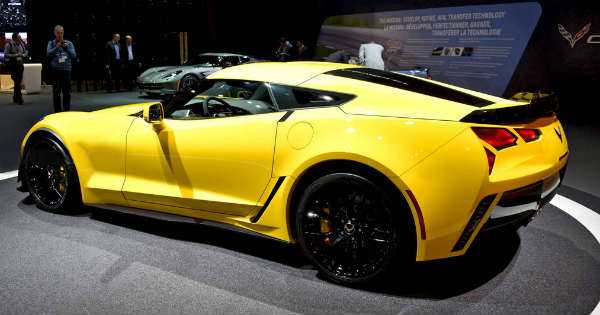 2019 Mid Engine Corvette - OUT IN PUBLIC 11