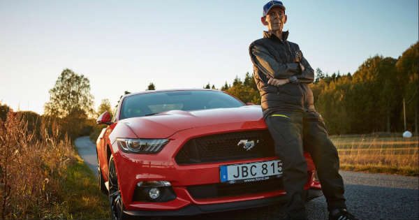 97 Years Old Man Buys Mustang GT Fastback 11