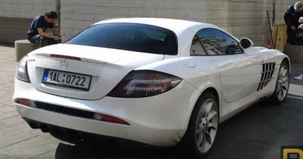 Abandoned Mercedes Left Parking Lot Years! (1)