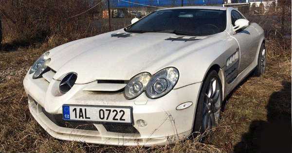 Abandoned Mercedes SLR 1