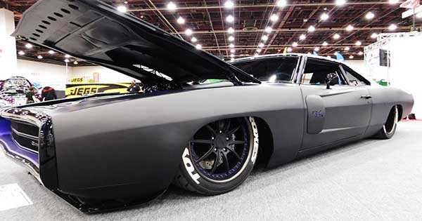 Awesome Slammed Dodge Charger SOLO 1