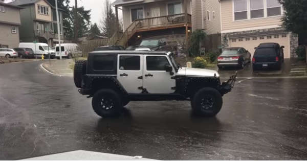 Even This Jeep is Struggling To Drive On BLACK ICE 2