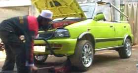 Indian Mechanic Invented DRIVELESS CAR That Runs On WATER 1