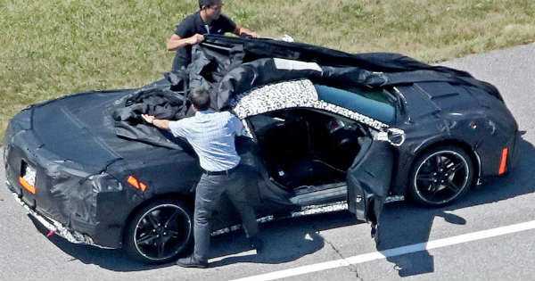 Test Drivers Trying To Cover The New 2019 Mid Engine Corvette 1