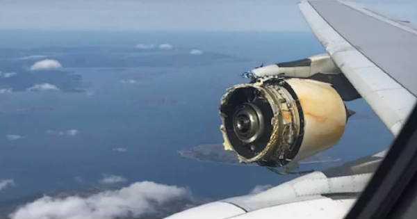 The Massive Airbus A380-800 Loses His ENGINE Above ATLANTIC OCEAN 1