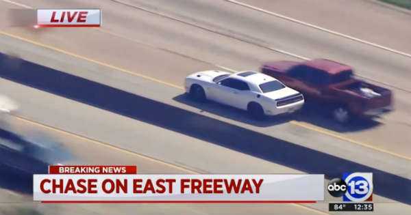 This Dodge Hellcat Is Involved In a Furious Police Chase in Houston 1