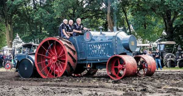 Vintage Tractors Presented at Nordhorn Show in Germany 1