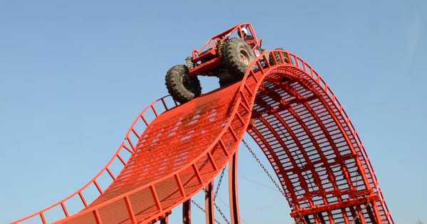Would You Dare Try This Extreme Ramp With A Vehicle 2