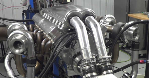 Devel Sixteen 5000HP Quad Turbo V16 Engine on the Dyno 2