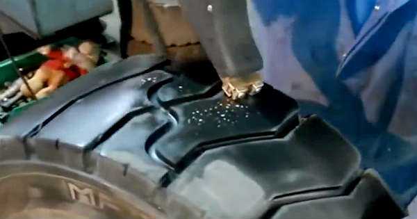 Forklift Tires Repairing Process 1