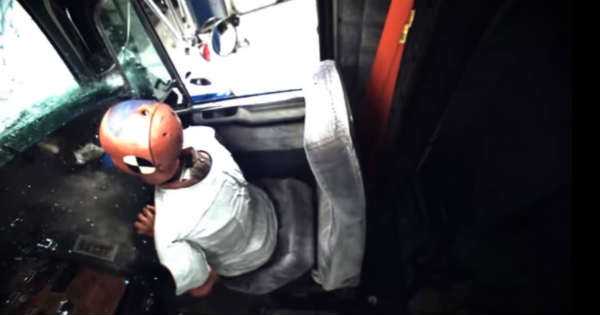 Seat Belt Is Crucial 2