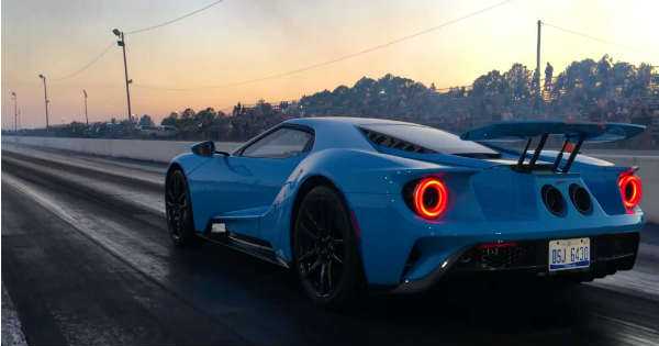 The New Ford GT Ran a High 10-Second Pass 1