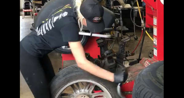 This Girl Changes Tires Like A Pro 2