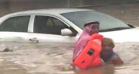 This Guy Saved a Man Trapped Inside His Flooded CarAfter Fire Fighters Refused to React 1