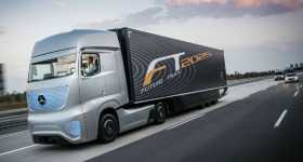Why Driverless Vehicles Will Never Replace Truckers 1