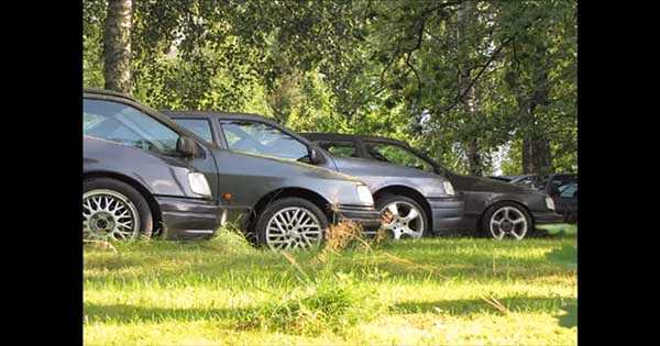Abandoned Ford Sierra RS Cosworth 2