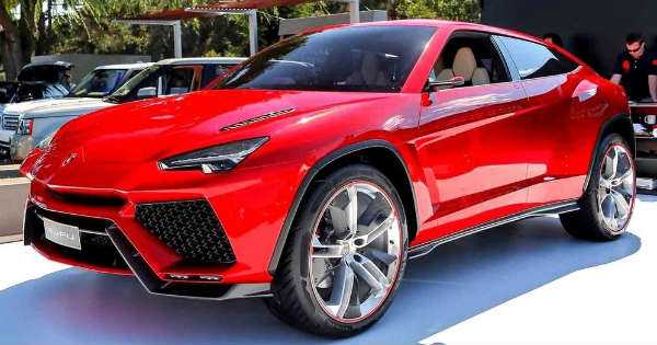 Lamborghini Unveiled Their New SUV in Public - Lamborghini URUS 11