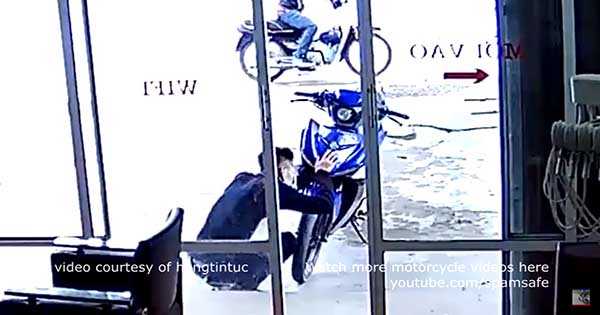 Stealing Bikes Thieves 2