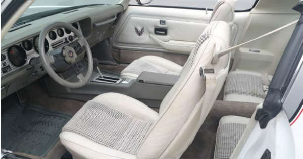 burt reynolds pontiac turbo trans am 2