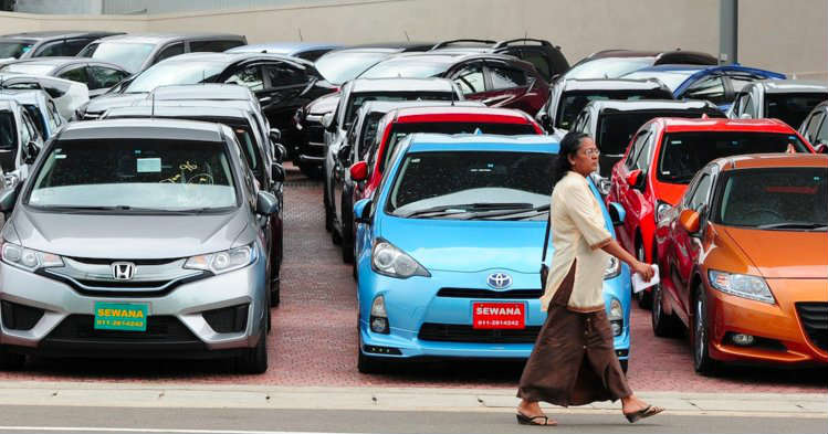 What You Need to Know About Parking Your Car When Traveling 1