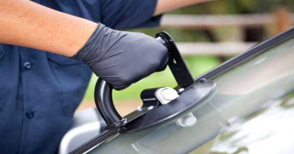 4 Reasons to Avoid Waiting to Address Windscreen Repairs 2