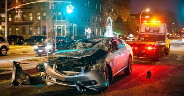 What to Do If You Get into a Car Crash at Night 1