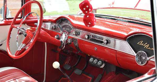 Tips on Where to Find Classic Car Parts 1