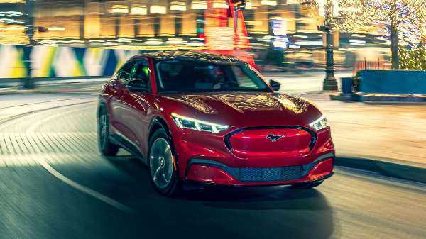 2021-ford-mustang-mach-e