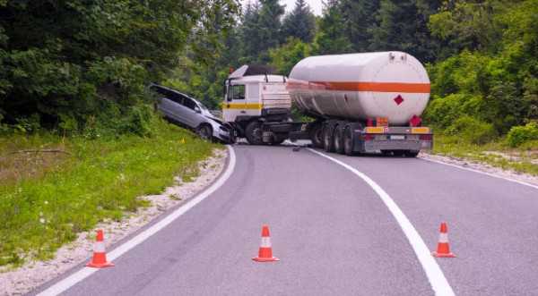 Here's What to Do When Involved in a Truck Accident 1
