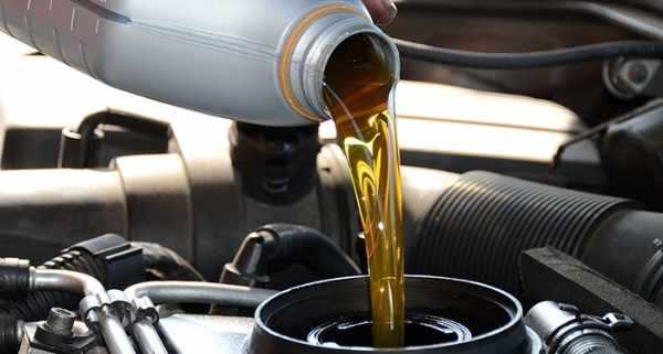 Changing Car Oil 1