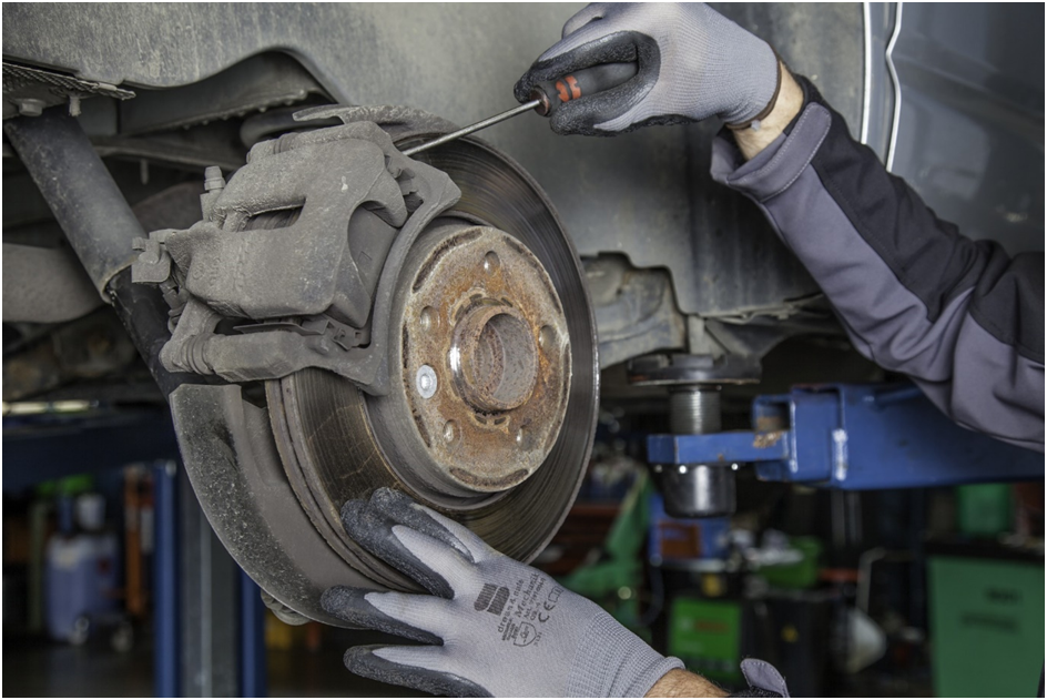 A Complete Guide on When to Replace Brakes Muscle Cars Zone!